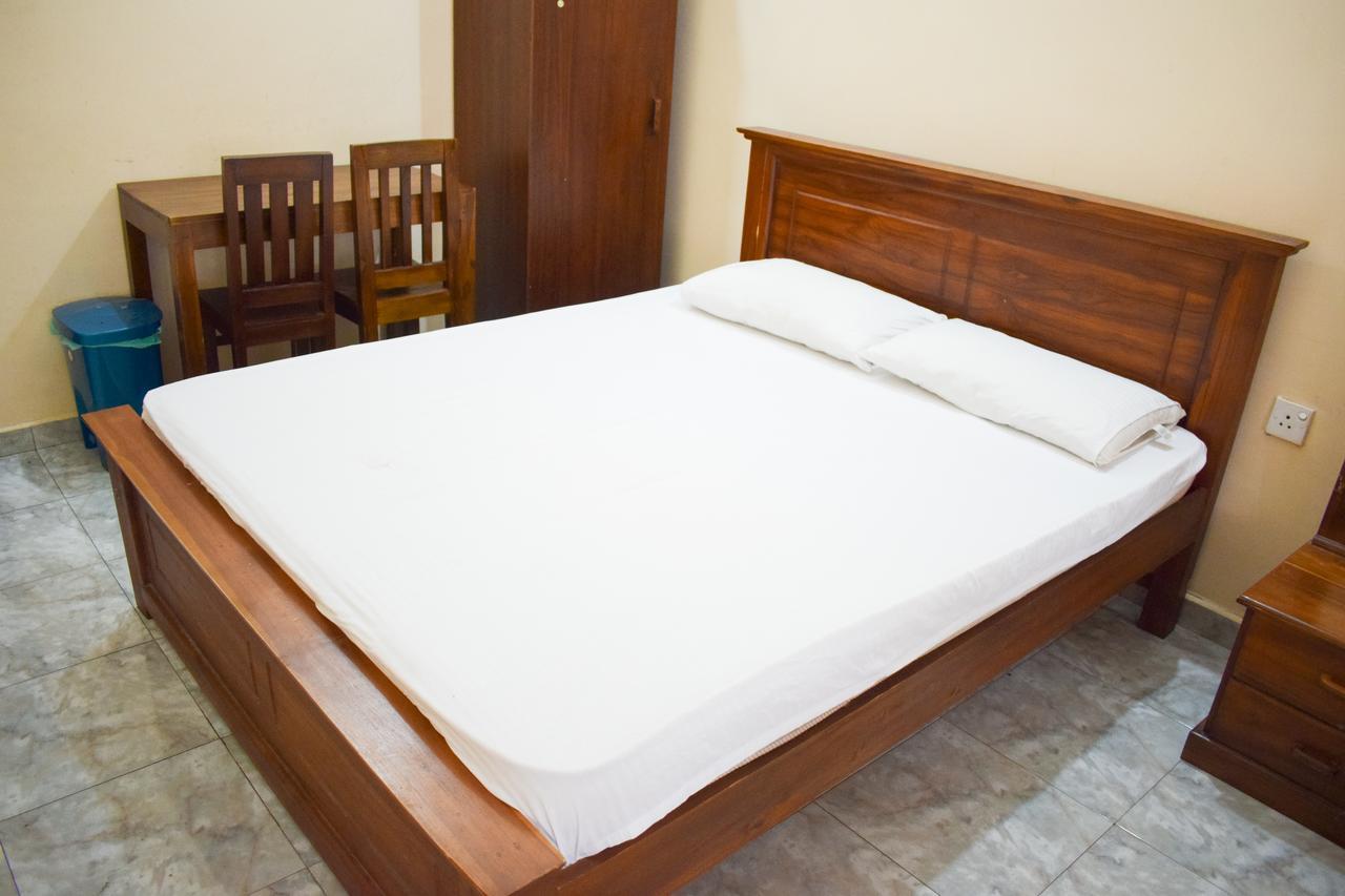 Yoho Adhikarana Mawatha Hotel Коломбо Екстериор снимка