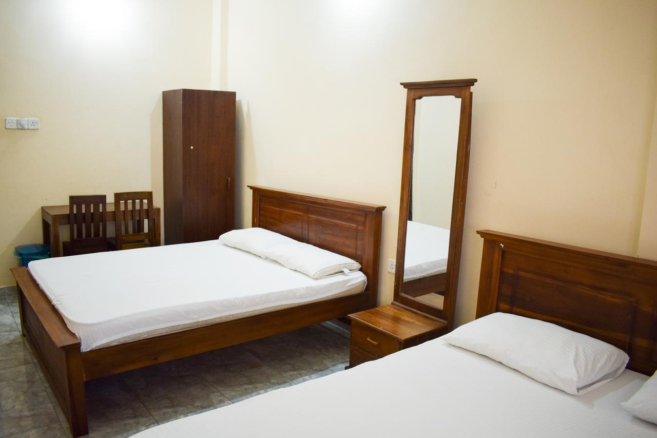 Yoho Adhikarana Mawatha Hotel Коломбо Екстериор снимка