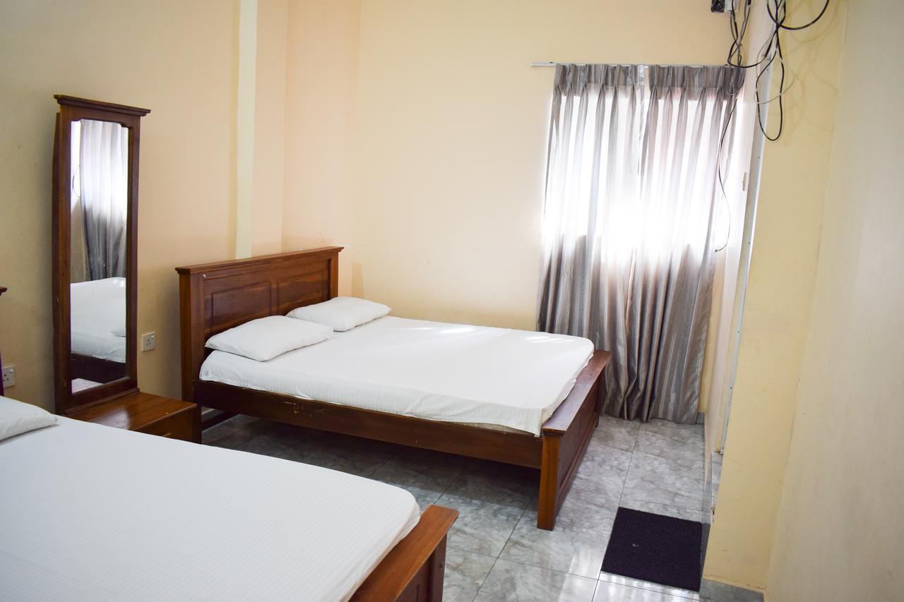 Yoho Adhikarana Mawatha Hotel Коломбо Екстериор снимка