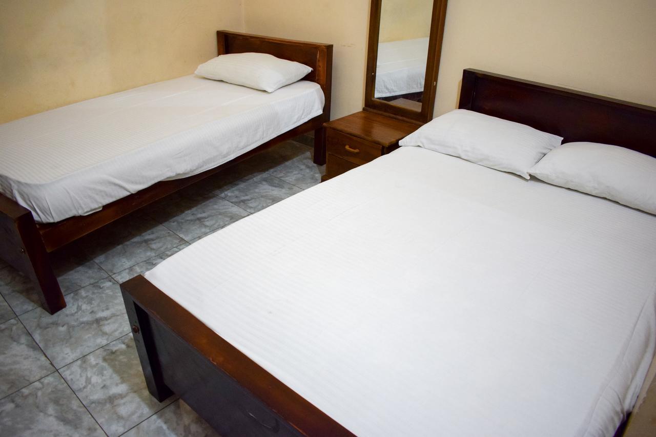 Yoho Adhikarana Mawatha Hotel Коломбо Екстериор снимка